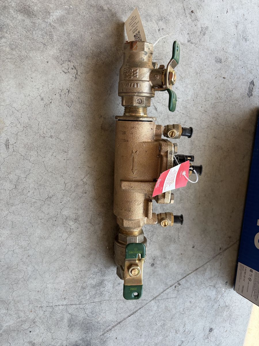 Main image 3
