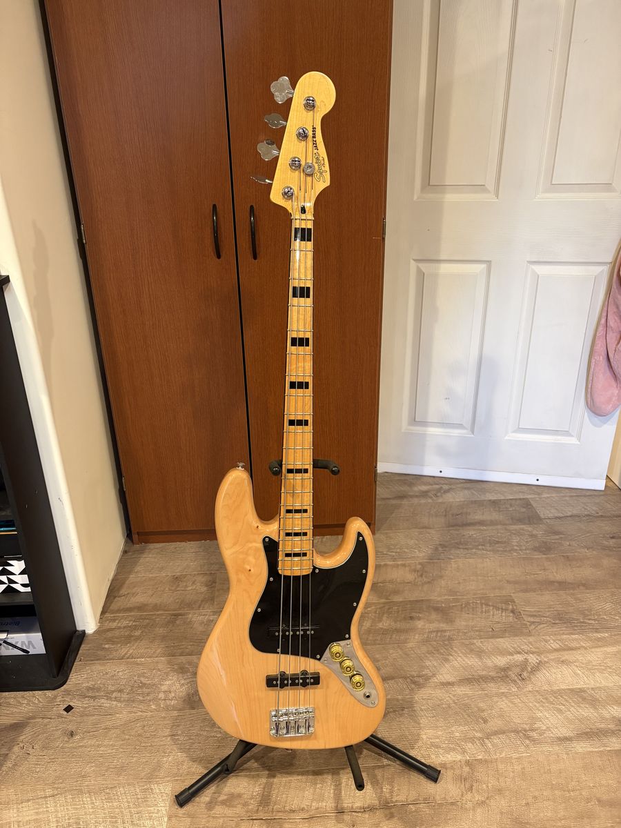 Bass Guitar Jazz Classic Vibe 2018 Squire