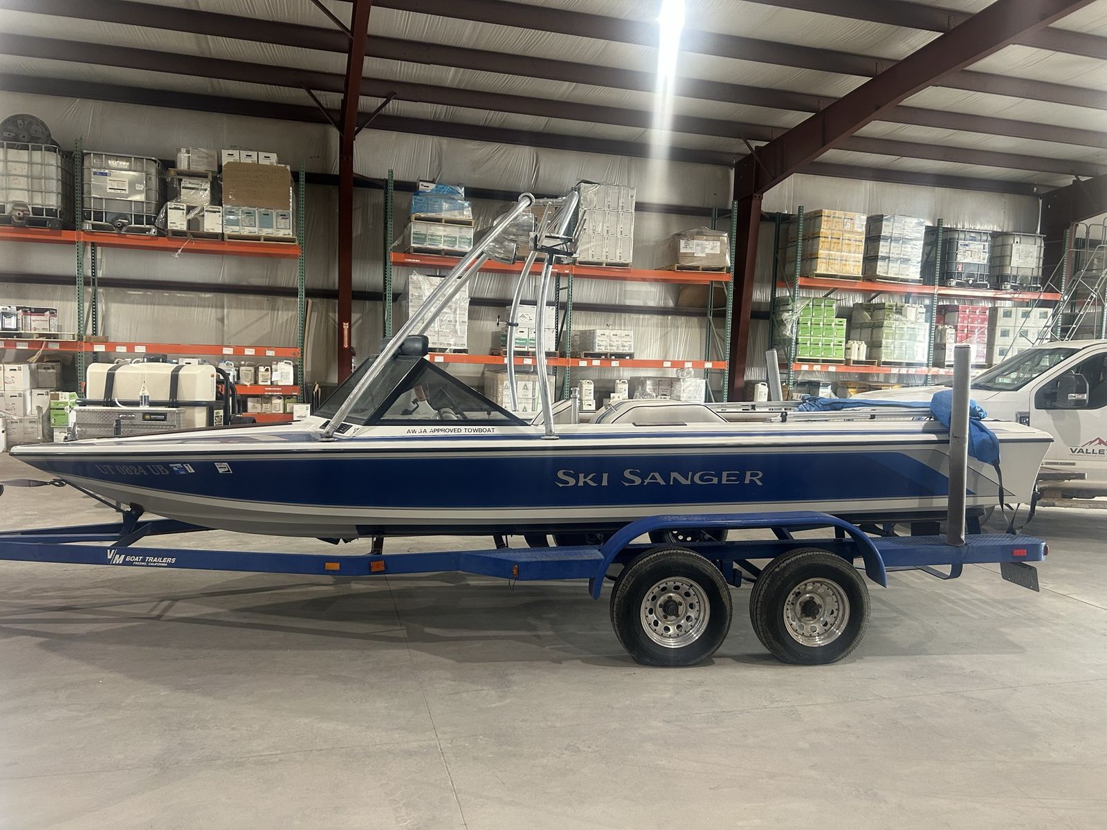 Ski boat