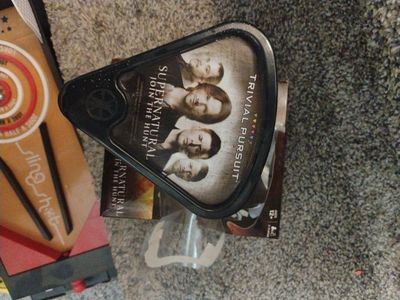 Supernatural Trivial Pursuit: Join The Hunt Edition - Complete Game with Cards & Die