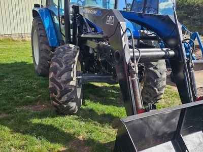 New Holland ts90