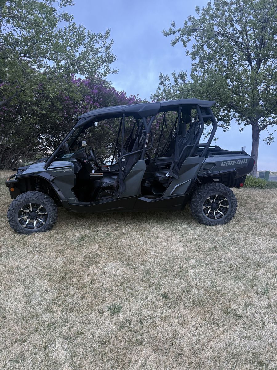 2020 Can-am commander Max