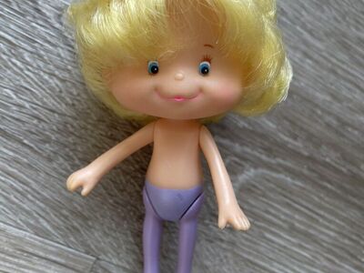 Herself The Elf Doll Vintage Strawberry Shortcake