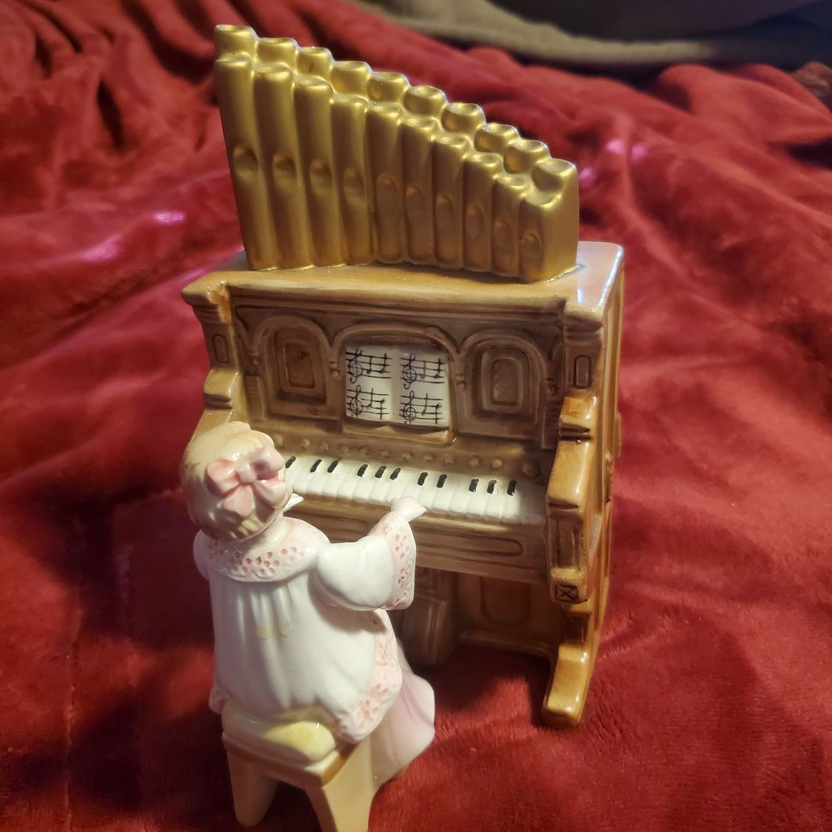 Main image 3