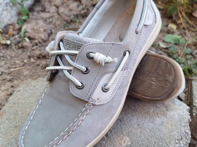 Fabulous Womens 8.5 Sperry Top-Sider 3-Eyed Gray Leather Boat Shoes