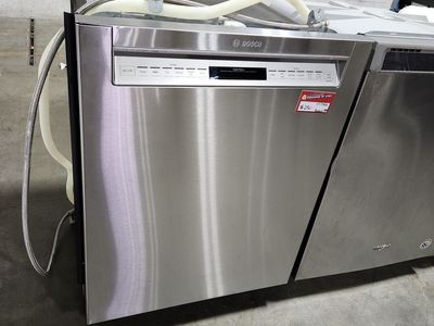 GREAT BOSCH STAINLESS STEEL DISHWASHER! W-WARRANTY