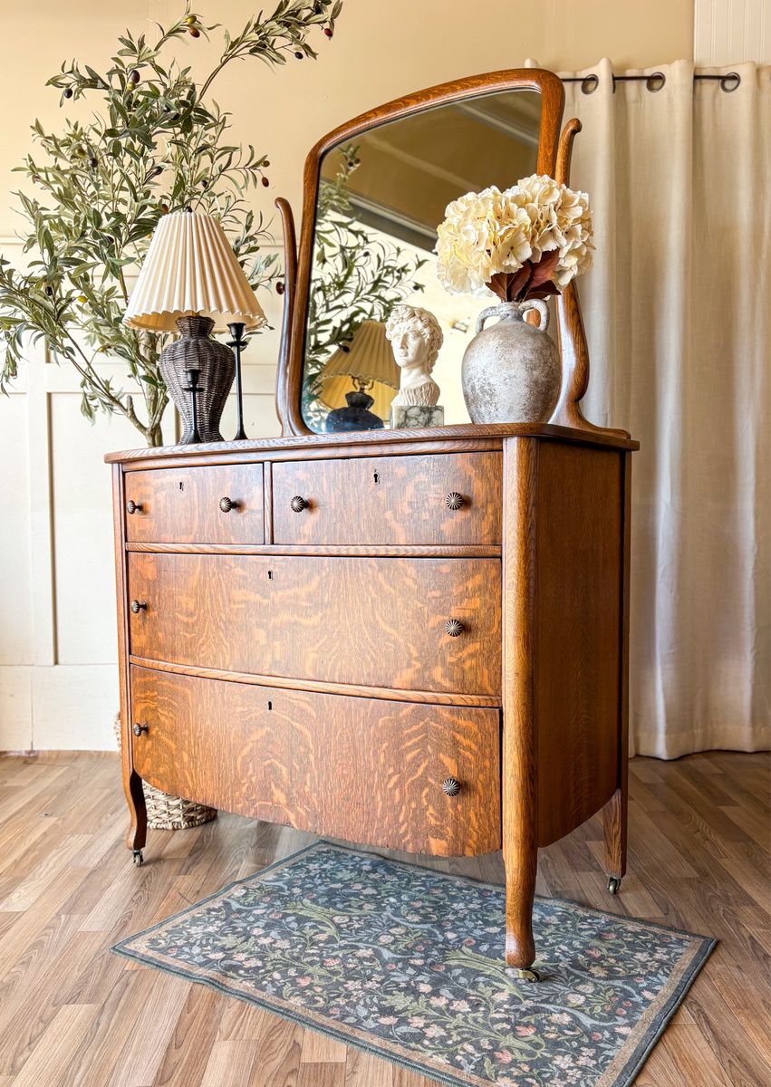 *FREE DELIVERY* Antique Bow Front Tiger Oak Chest of Drawers/Dresser with Swivel Mirror