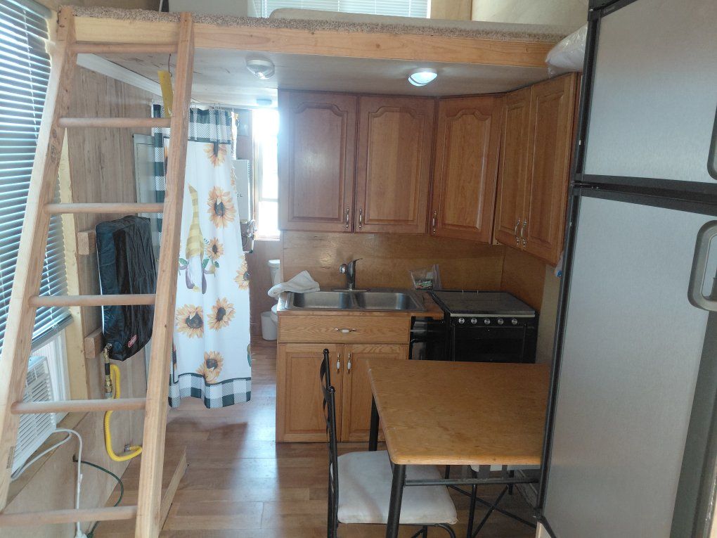 Main image 7