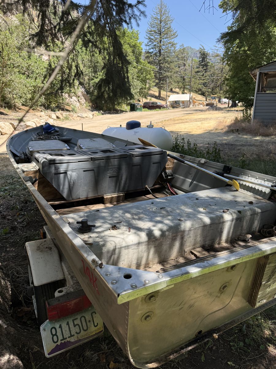 14' V-Hull Sea Nymph Aluminum Fishing Boat w/ 15hp Mercury Outboard Motor