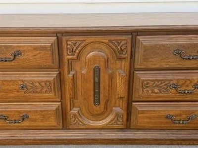 Gorgeous dresser