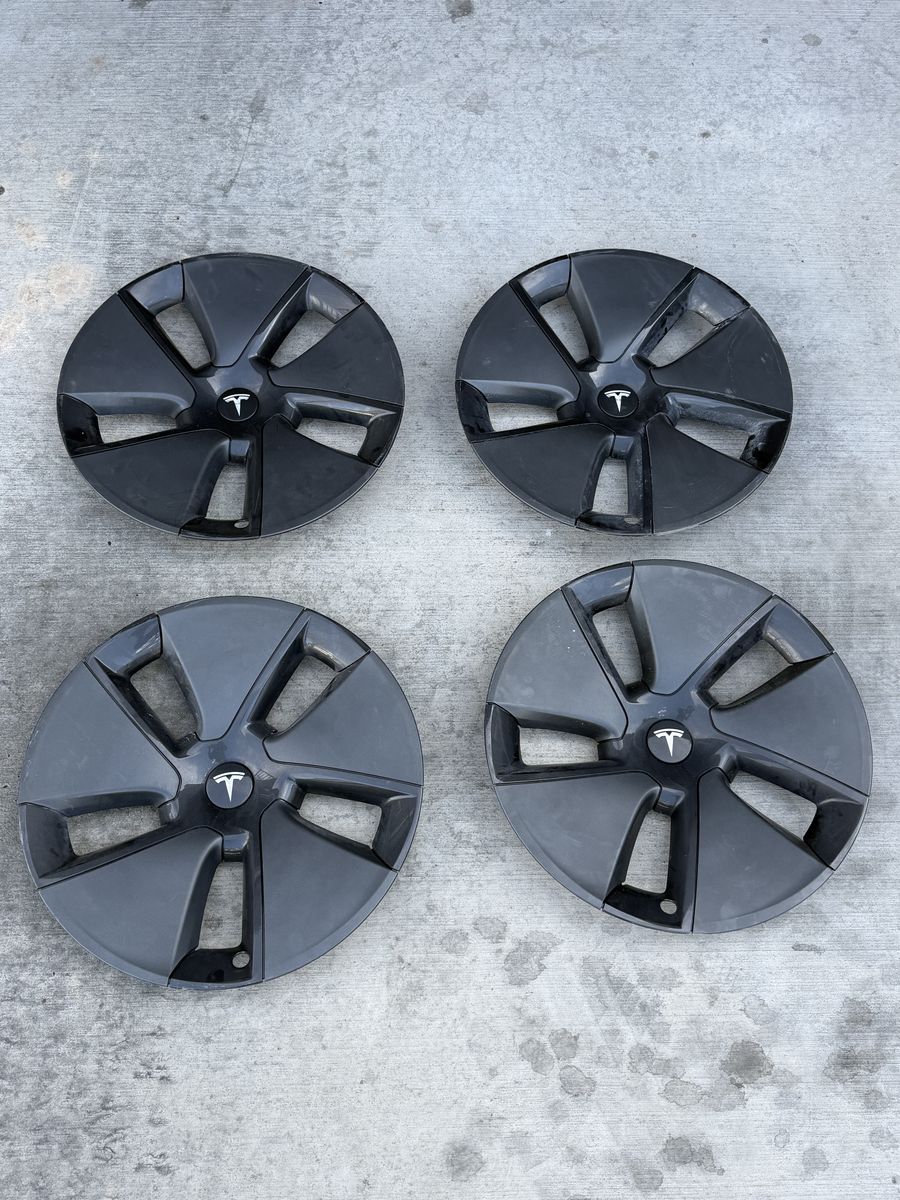 Telsa Model 3 18" Rim Covers