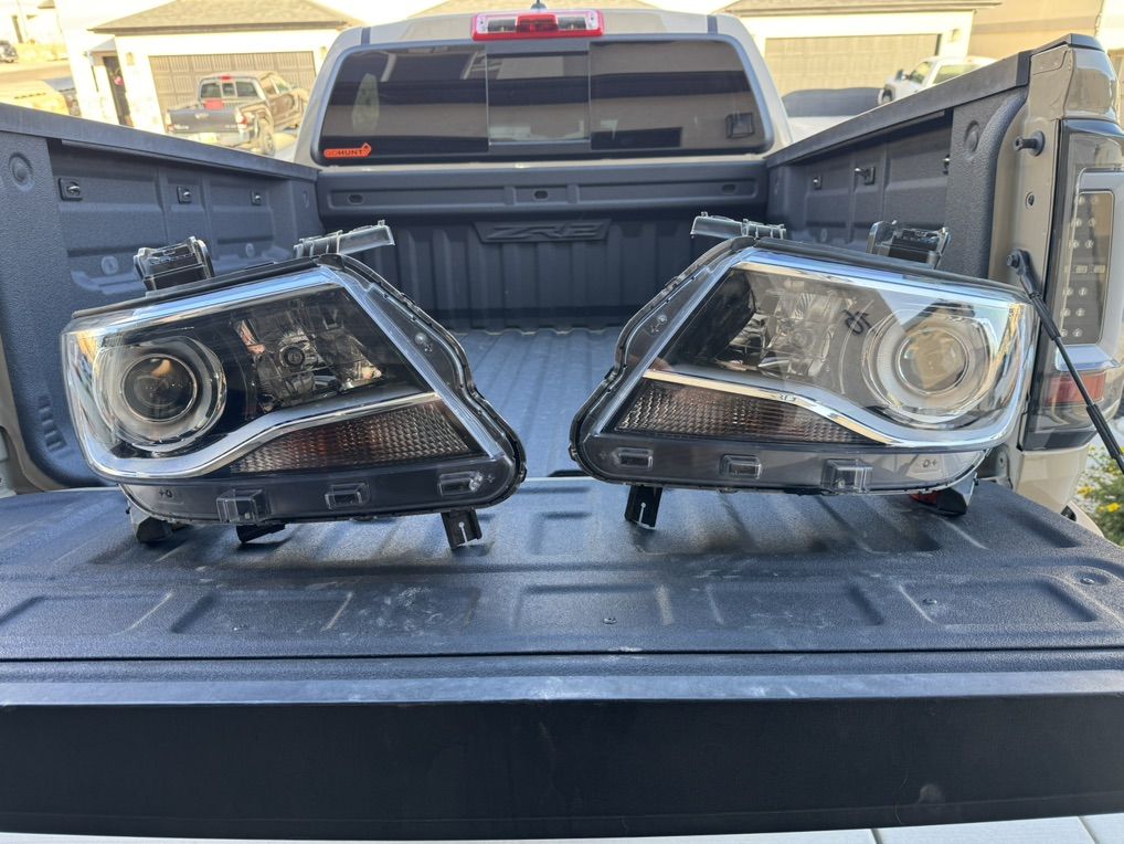 OEM Chevy Colorado Headlghts
