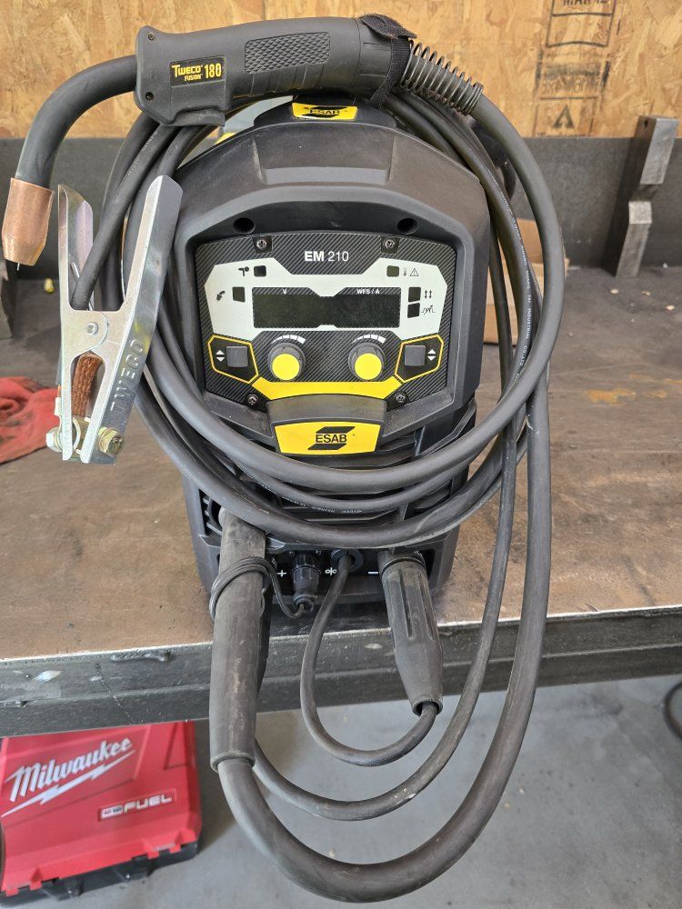 ESAB EM210 welder