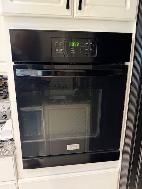 Built in 24" Electric Single Wall