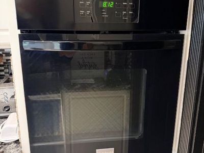 Built in 24" Electric Single Wall