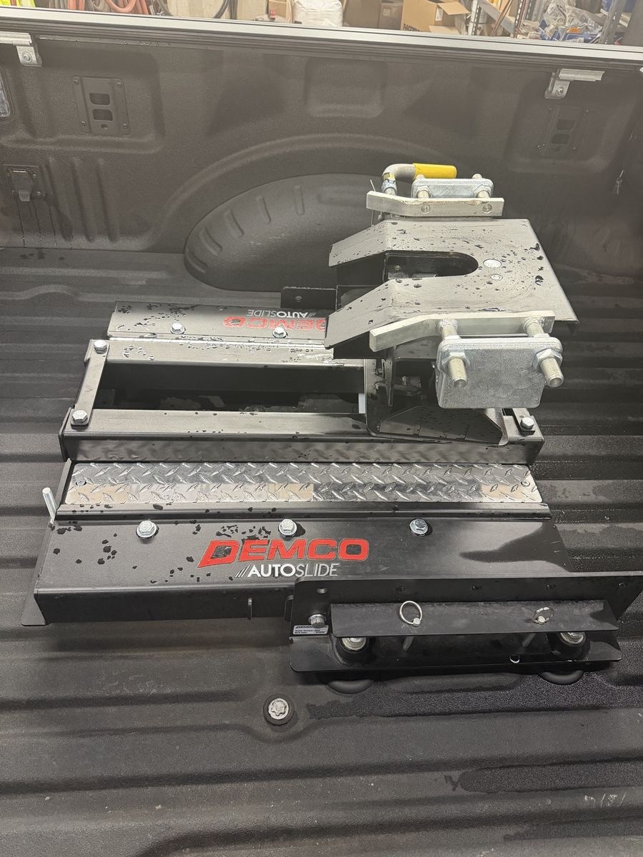 21k Demco fifth wheel hitch