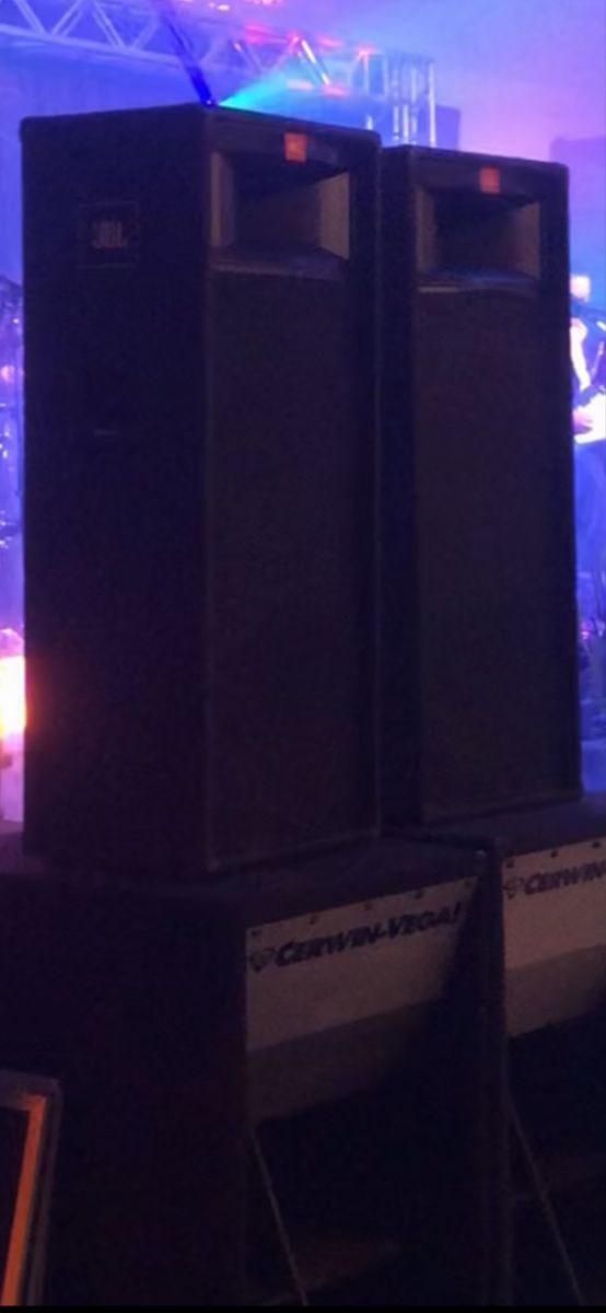 Set of speakers