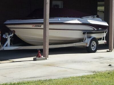 1997 Chaparral 1930 SS Boat