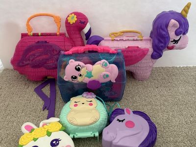 Lot of Polly pockets