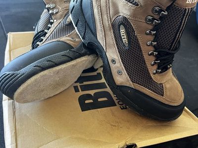 Mens Bite Upstream wading boots size 8.0,
