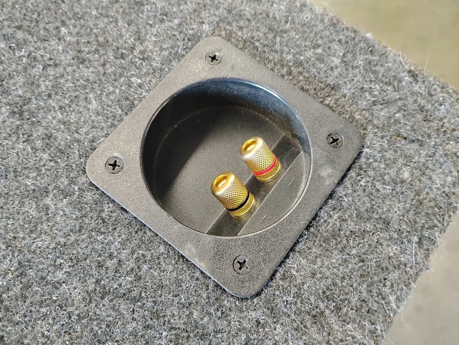 Main image 3