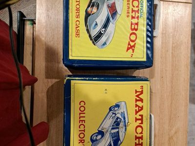 Vintage Matchbox "Official Collectors Series" Carry Case with 20+ Die-Cast Cars from 1966 - Used Condition