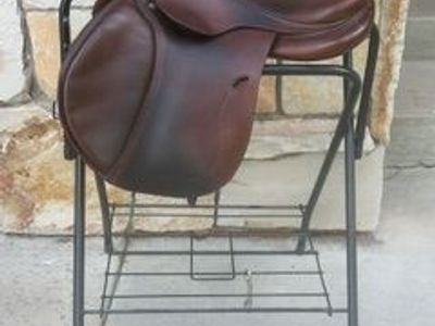 2006 Antares Jump Saddle -17.5 (Q4 AB Flap) lightly used and beautiful