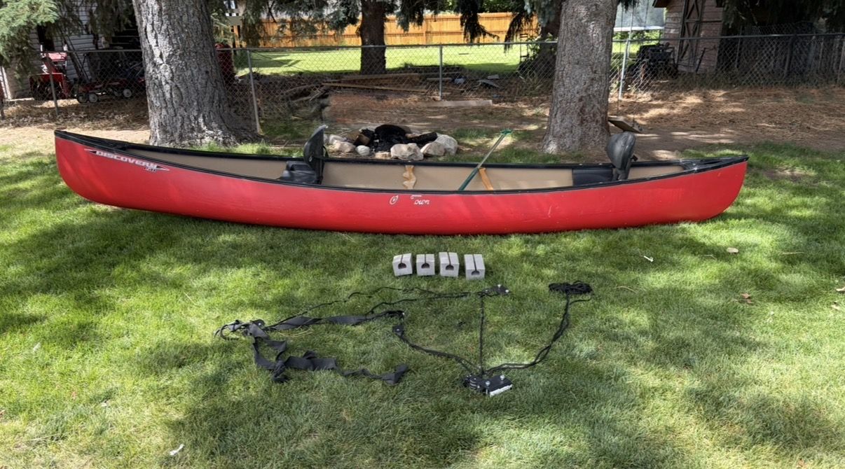 Old Town Canoe Discovery 158