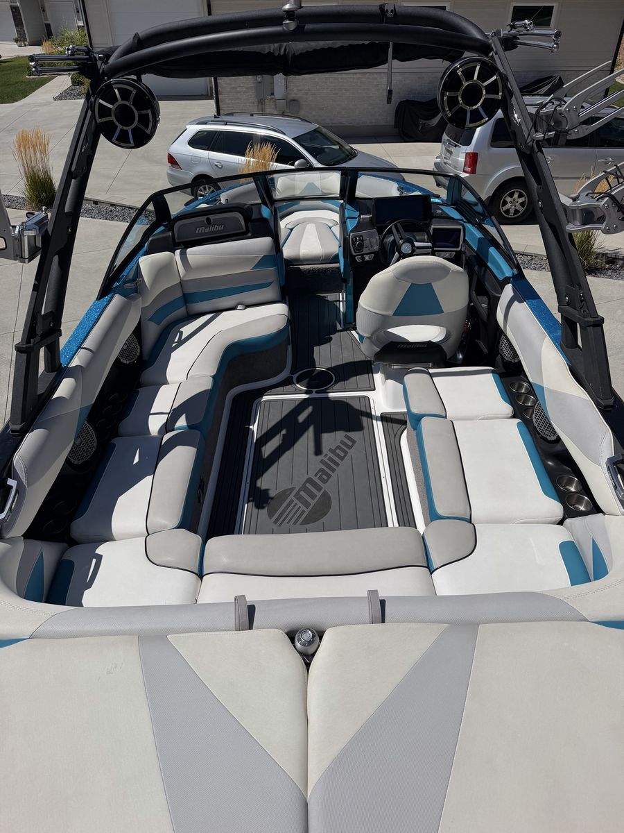 Main image 3