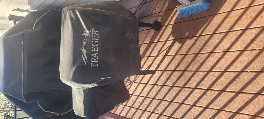 Small Traeger Pellet Grill