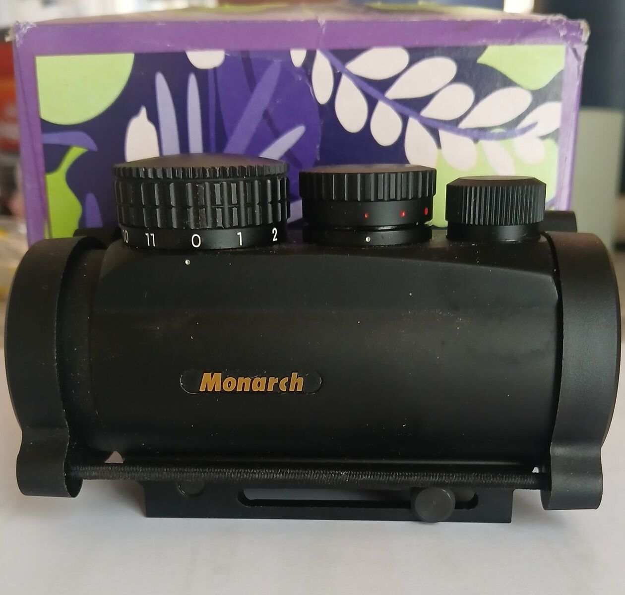 Nixon Monarch red dot