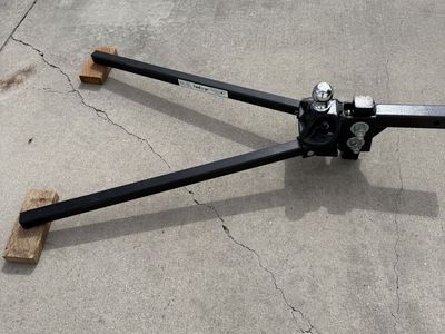 Equal-i-zer Hitch