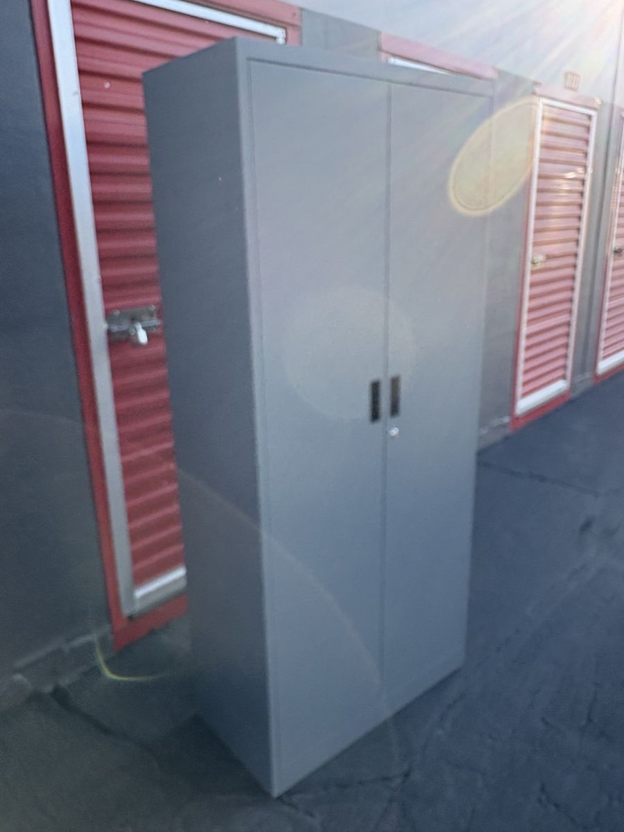 Main image 3