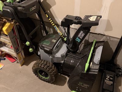 EGO 24" Snowblower, (2) 7.5ah Batteries, Dual Chg