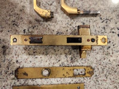 Gold screen door handle assembly