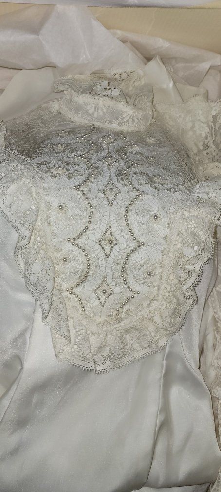 Main image 8