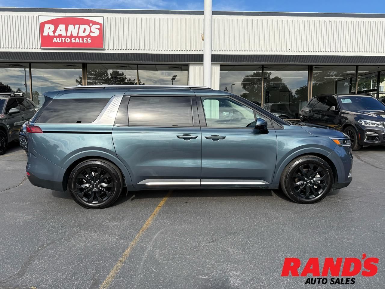 2024 Kia Carnival SX