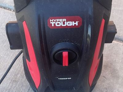Plug in electric Hyper tough pressure washer selling as is