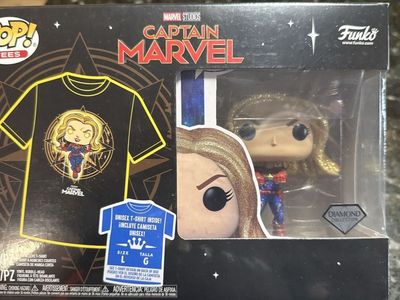 Funko Pop! Tees Captain Marvel Diamond Collection Vinyl Figure & T-Shirt Box Set Size Large