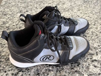 Youth Or Men Baseball Cleats Size 7