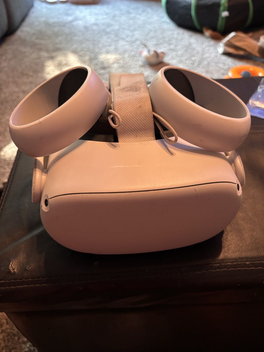 Meta Quest 2 VR Headset with Controllers - Used Virtual Reality System