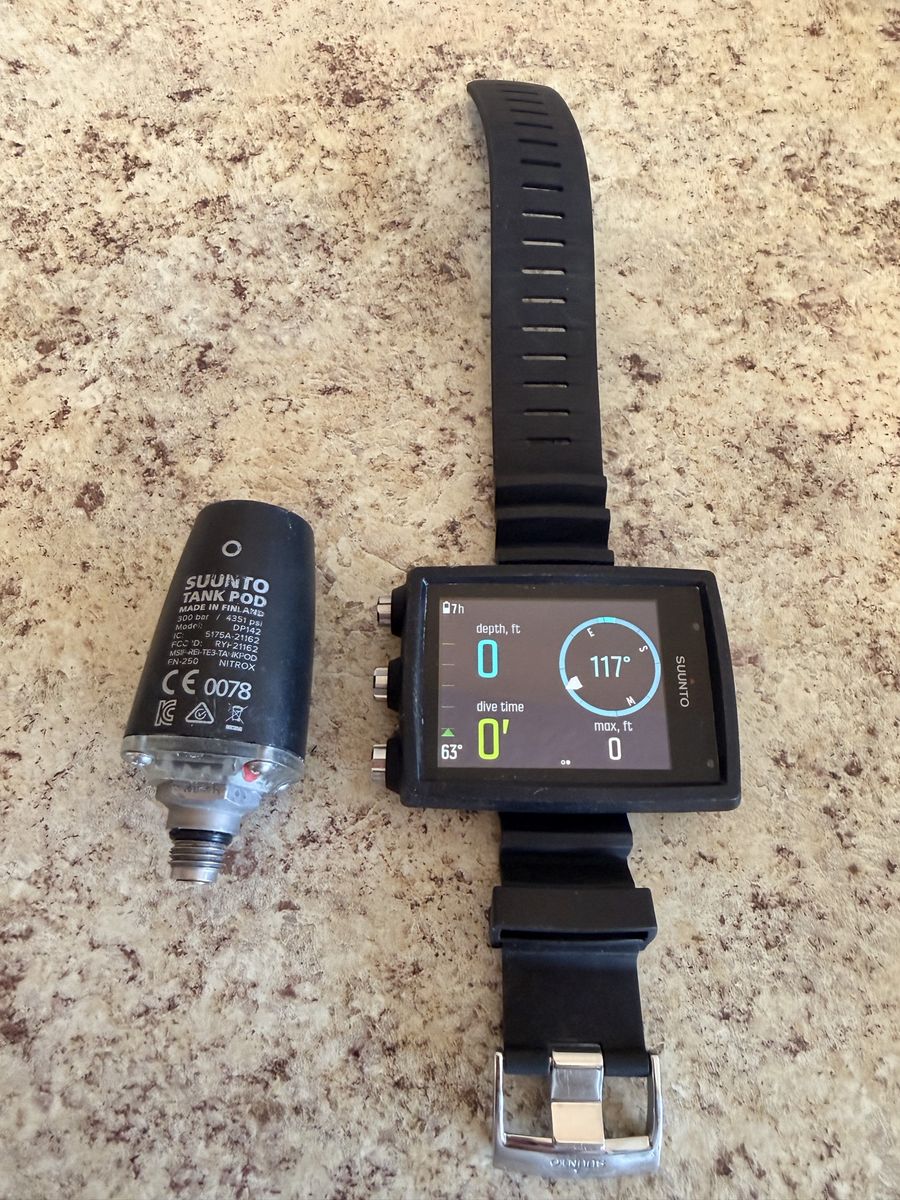 Suunto EON Core Dive Computer with Tank POD Wireless Transmitter - Excellent Condition