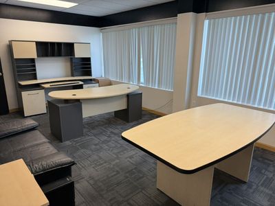 Desk, Credensa, Table Set