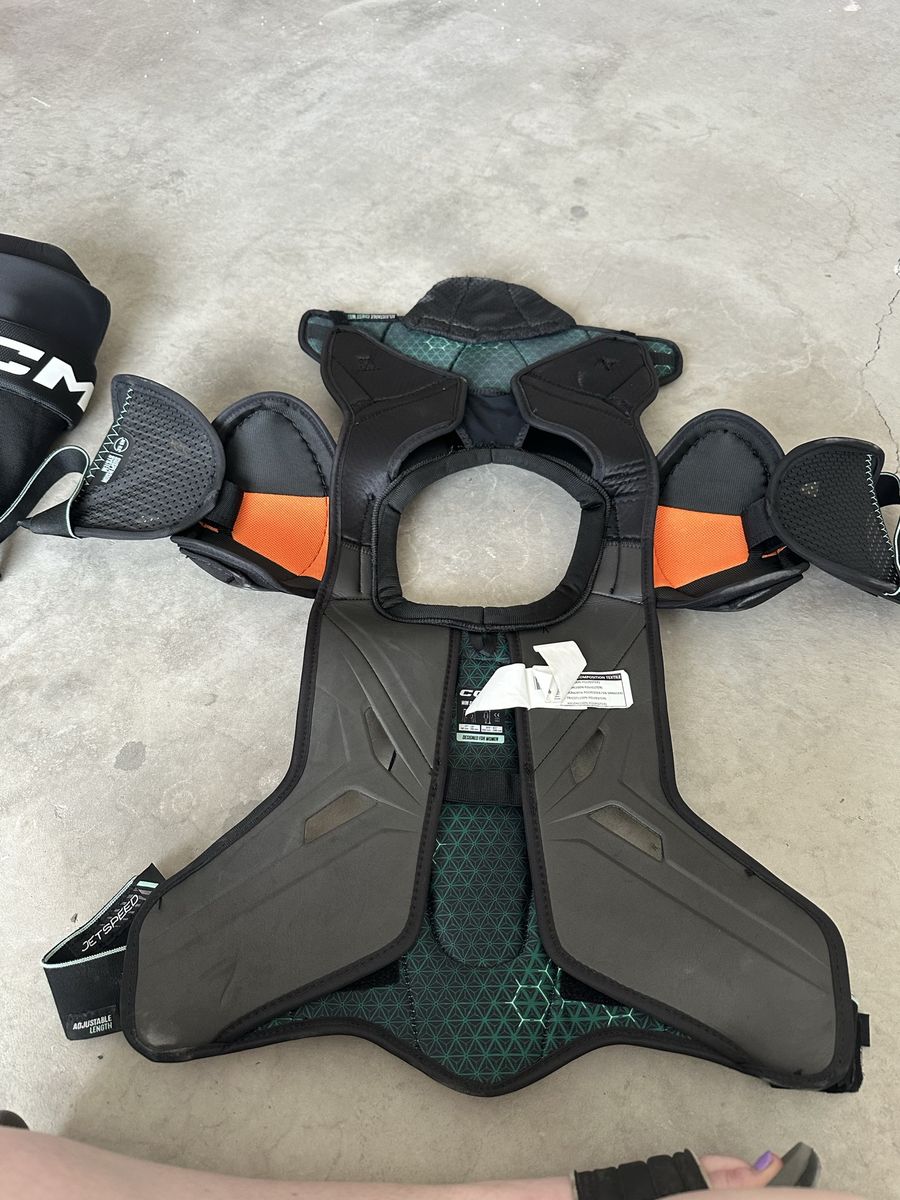 Main image 3