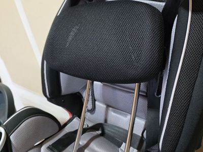 2026 Kia EV9 Front headrest