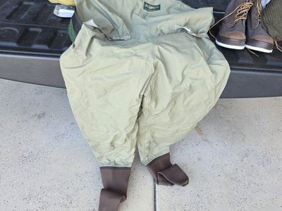 hodgeman waders size xls, hodgeman size 12 boots, carry bag