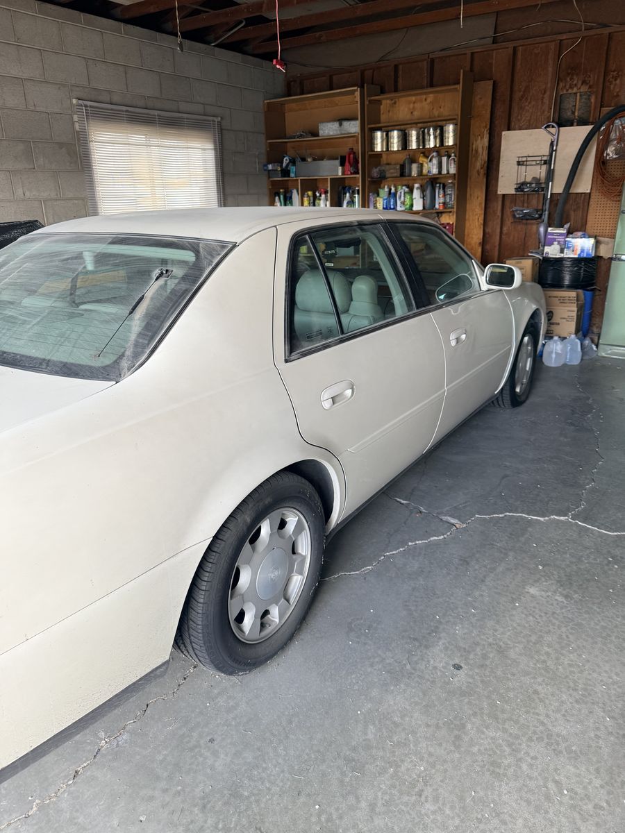 2001 Cadillac DeVille Base