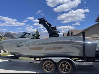 2022 MB B52 Alpha