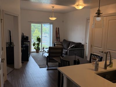 1 Bedroom Apt Downtown