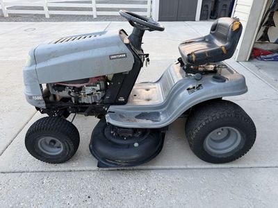 Craftsman LT 1500 Lawn Mower Riding Tractor 17.5 HP